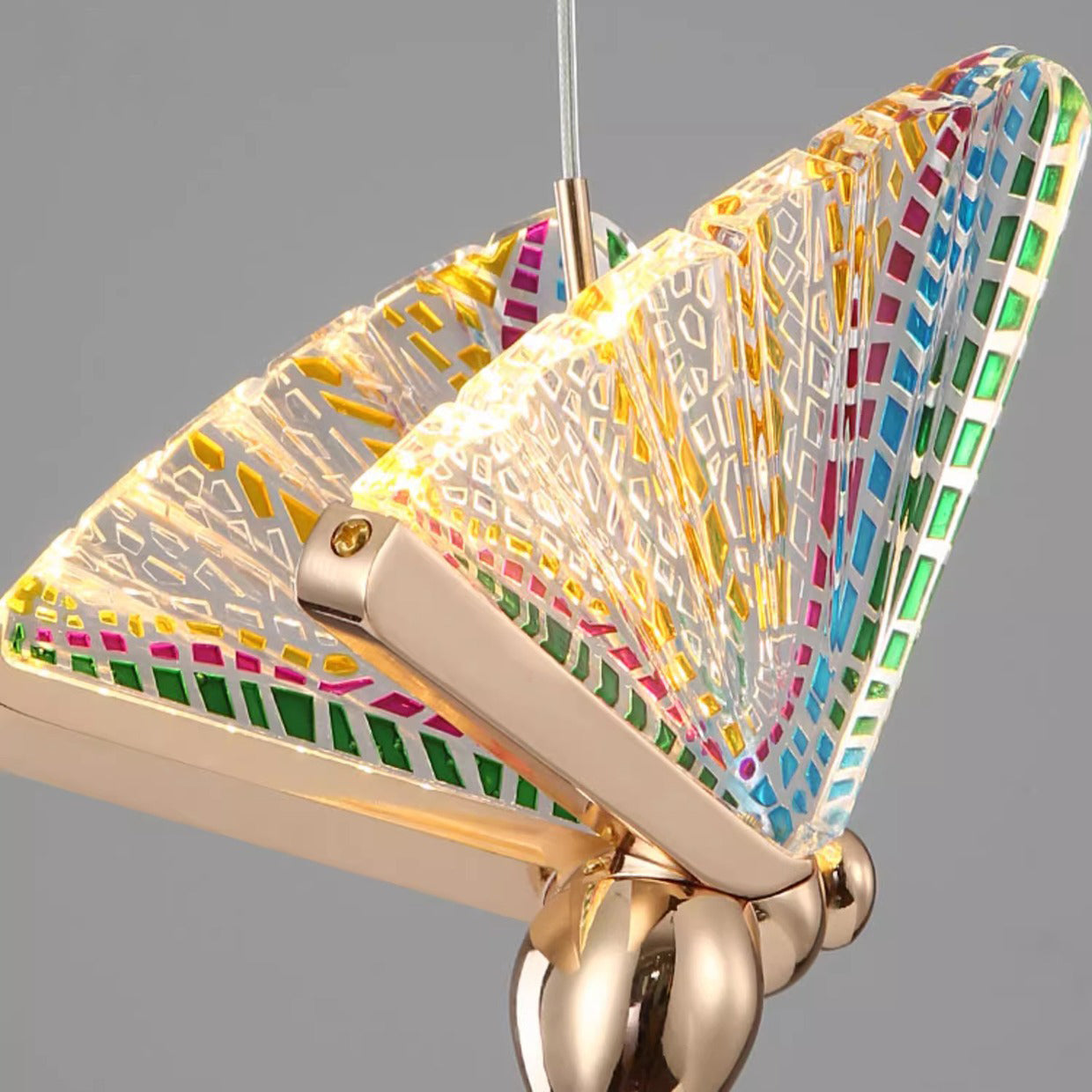 Contemporary Scandinavian Butterfly Beads Zinc Alloy Iron Acrylic LED Pendant Light for Living Room