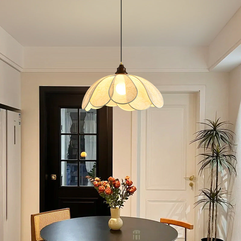 Traditional French Petal Fabric Shade Hardware 1-Light Pendant Light For Dining Room
