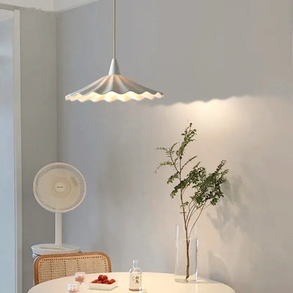 Traditional Vintage Ceramic Lotus Leaf Shade 1-Light Pendant Light For Living Room