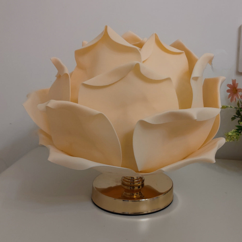 Contemporary Creative Lotus Flower Fabric Hardware 1-Light Table Lamp For Bedroom Lumendat