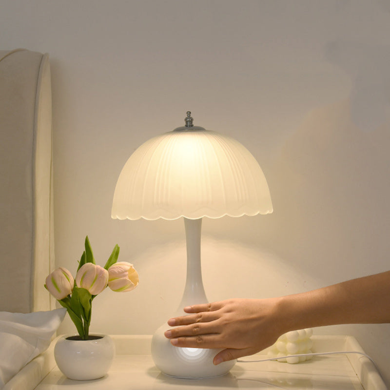 Traditional French Dome Glass Iron LED Table Lamp For Bedroom Lumendat
