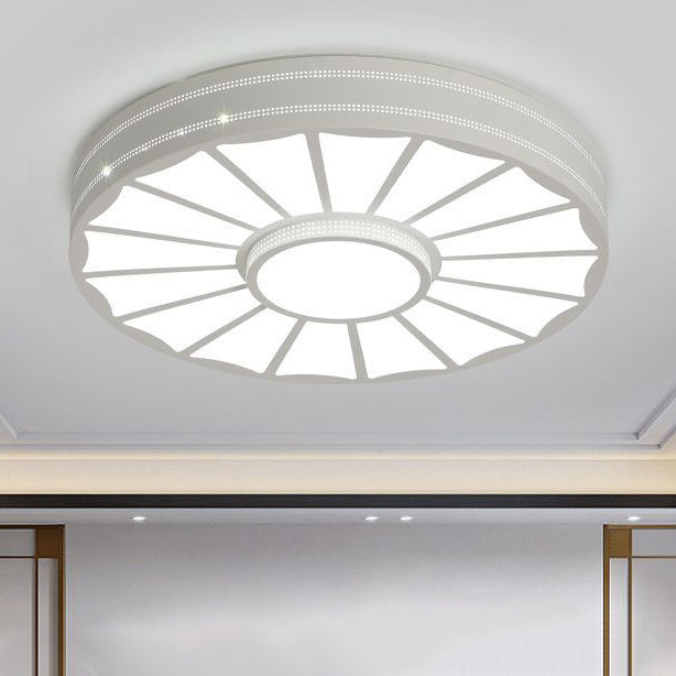 Traditional Chinese Round Iron Acrylic LED Flush Mount Ceiling Light For Bedroom