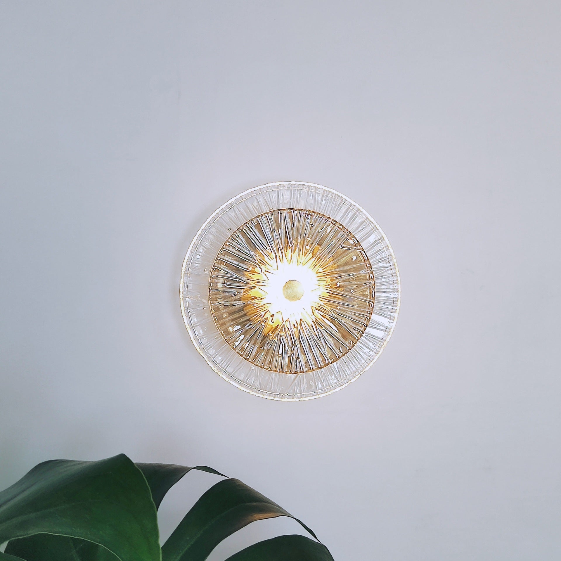 Modern Luxury Round Metal Glass LED Wall Sconce Lamp For Living Room