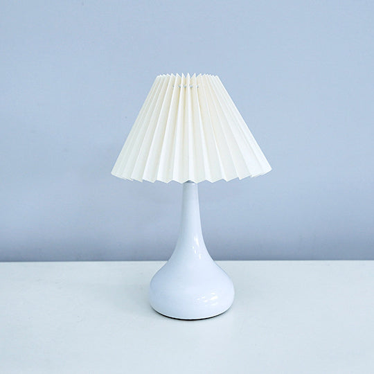 Contemporary Scandinavian Round Cone Fabric Metal 1-Light Table Lamp For Bedroom Lumendat