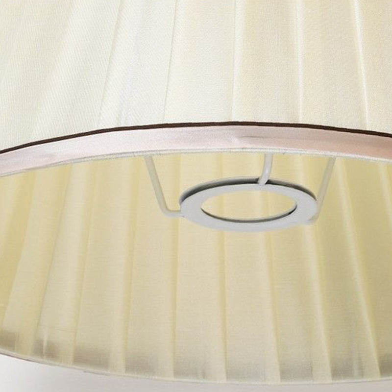Traditional Chinese Patterned Bird Scalloped Round Fabric Ceramic 1-Light Table Lamp For Living Room Lumendat