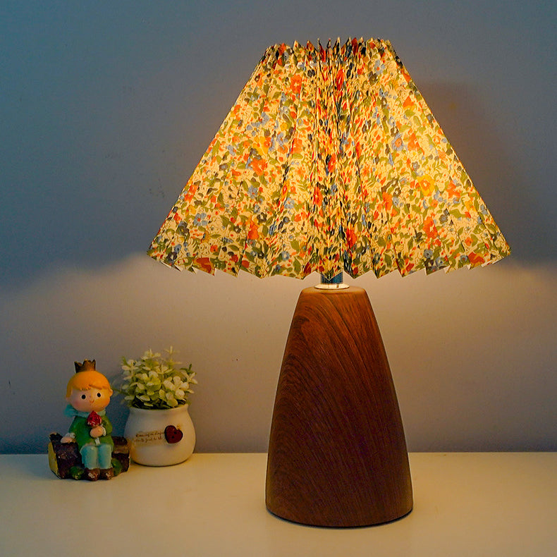 Traditional Vintage Scalloped Pleated Cone Fabric Wood LED Table Lamp For Living Room Lumendat