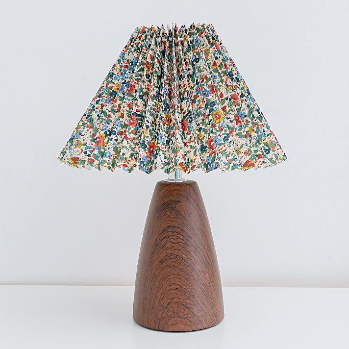 Traditional Vintage Scalloped Pleated Cone Fabric Wood LED Table Lamp For Living Room Lumendat