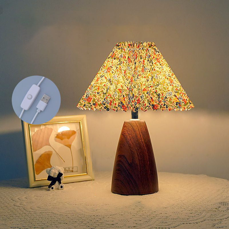 Traditional Vintage Scalloped Pleated Cone Fabric Wood LED Table Lamp For Living Room Lumendat