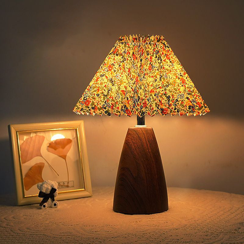 Traditional Vintage Scalloped Pleated Cone Fabric Wood LED Table Lamp For Living Room Lumendat