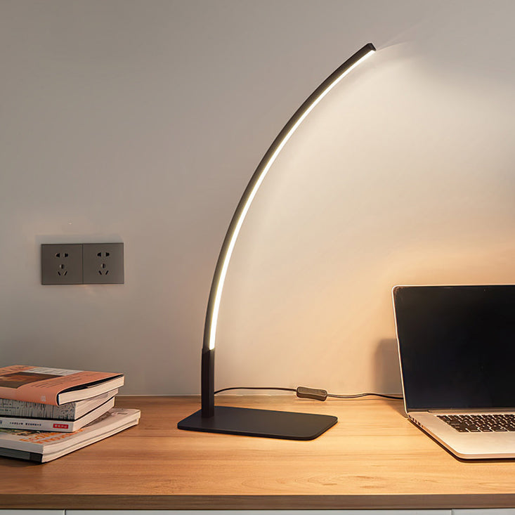Modern Minimalist USB Curved Iron Aluminum LED Desk Lamp For Study Lumendat