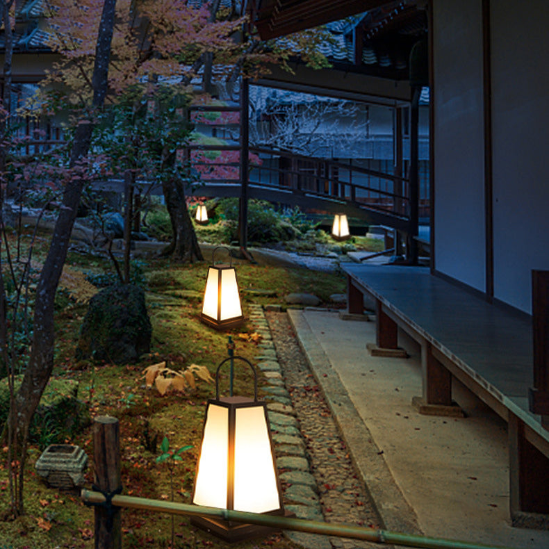 Traditional Japanese Solar Waterproof Stainless Steel Acrylic Trapezoidal Honeycombed Lantern LED Outdoor Light Landscape Lighting For Garden Lumendat
