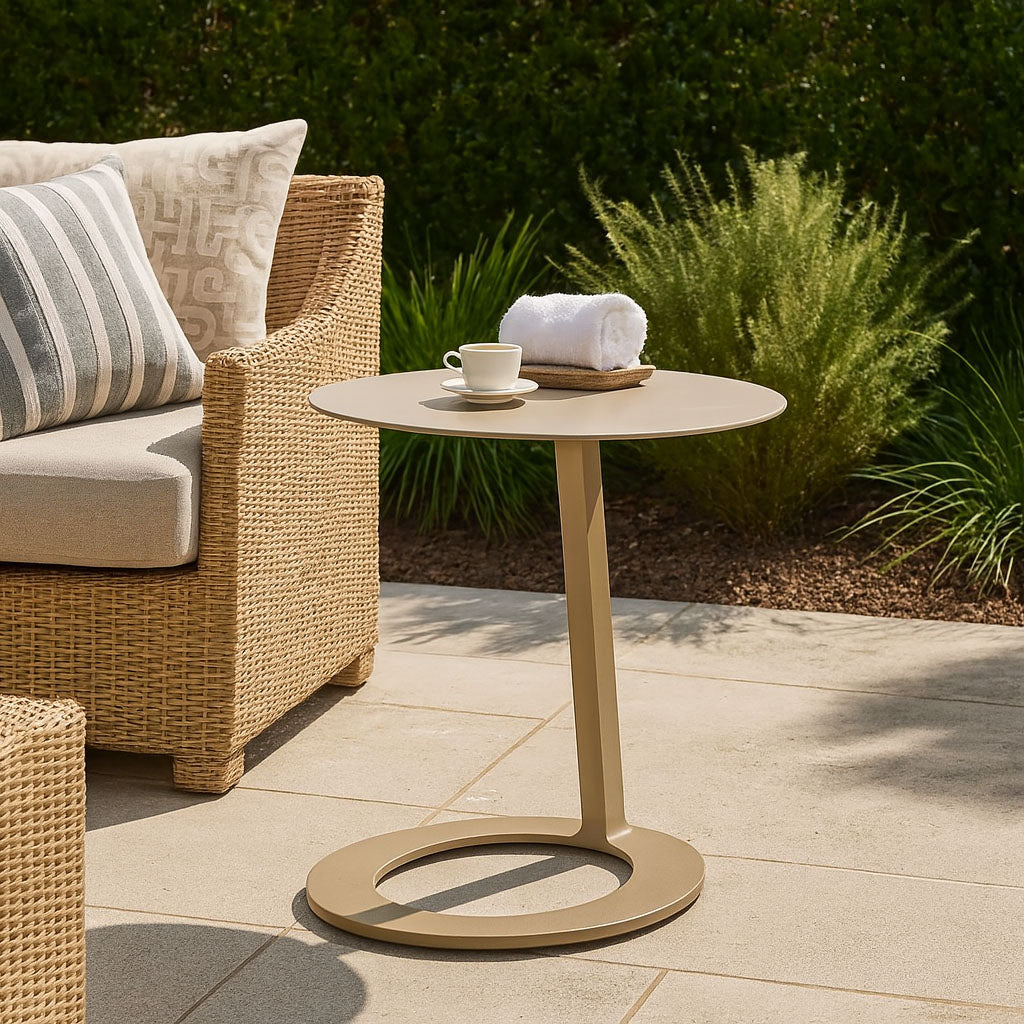 Corrosion-Resistant Minimalist Round Outdoor End Table - 1-Tier Durable Aluminum Frame For Garden & Balcony Lumendat
