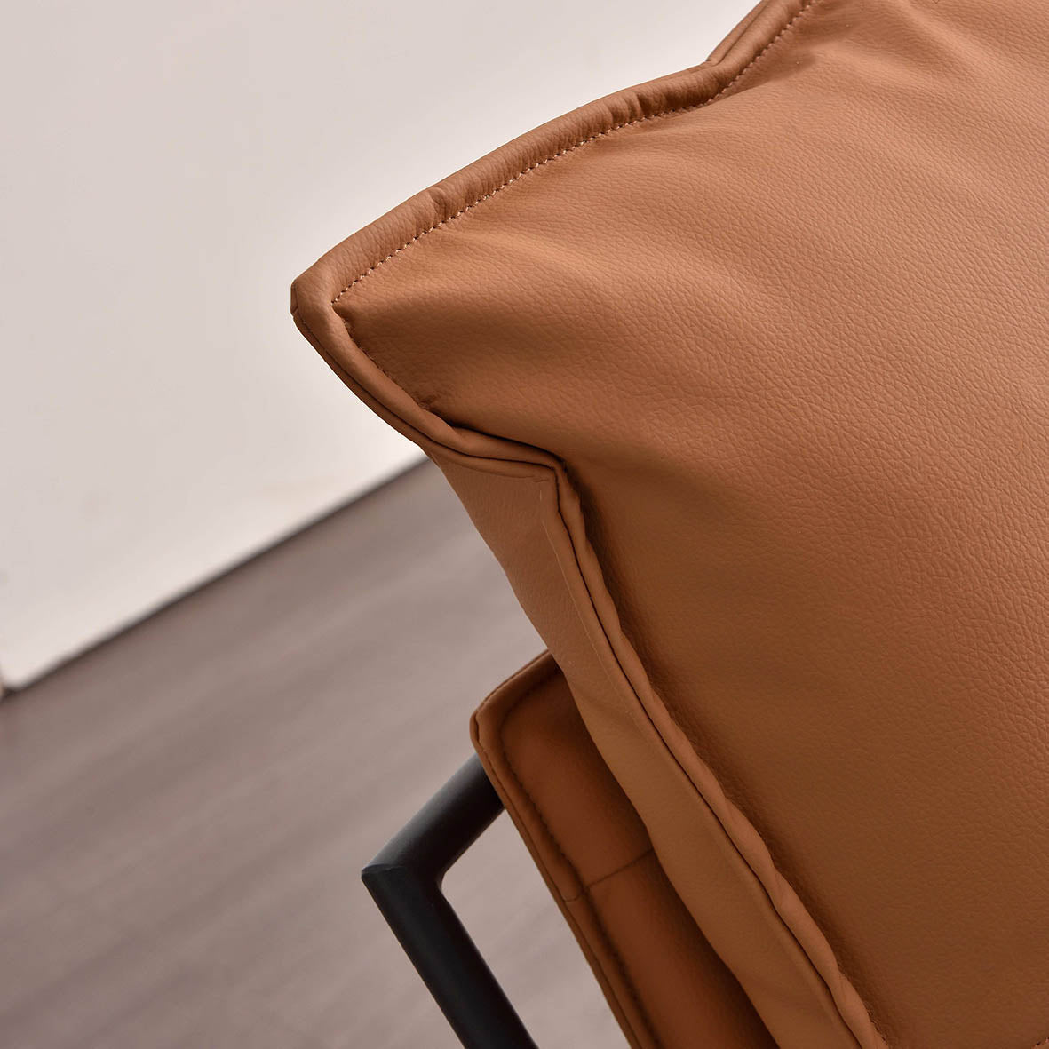 Edgy Industrial-Style Accent Chair - Multi-Scene Adaptable Backrest Armrest Chair For Living Room & Bedroom Lumendat