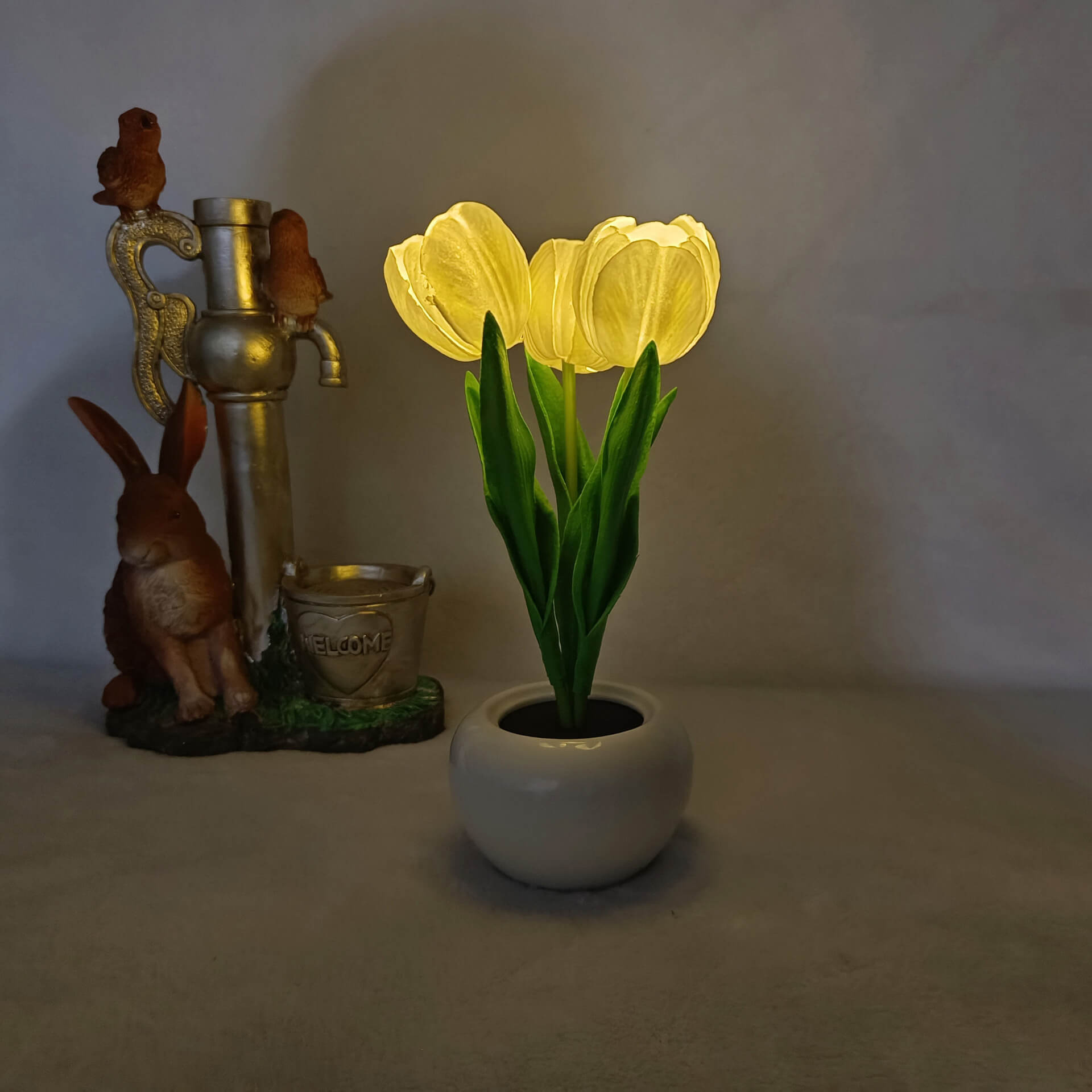 Modern Creative Simulation Tulip Peony LED Night Light Table Lamp Lumendat