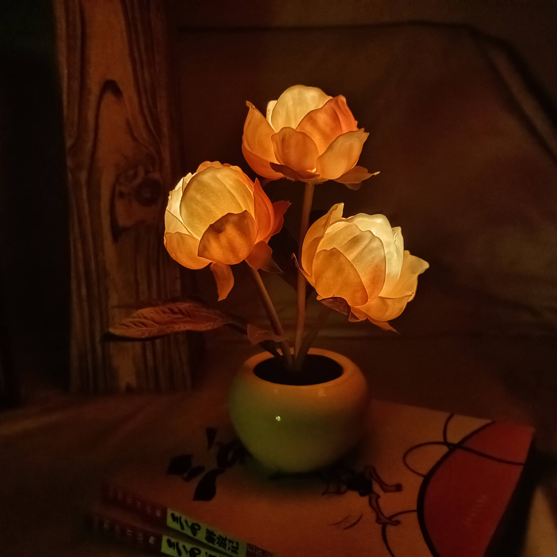 Modern Creative Simulation Tulip Peony LED Night Light Table Lamp Lumendat