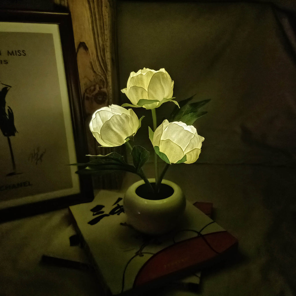 Modern Creative Simulation Tulip Peony LED Night Light Table Lamp Lumendat