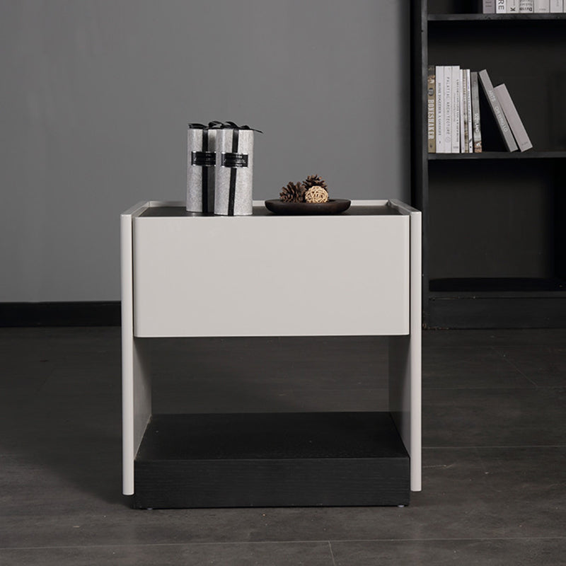 Premium Wood Veneer Nightstand - Sleek Design & Durable Build Bedside Table 1-Drawer For Bedroom Lumendat