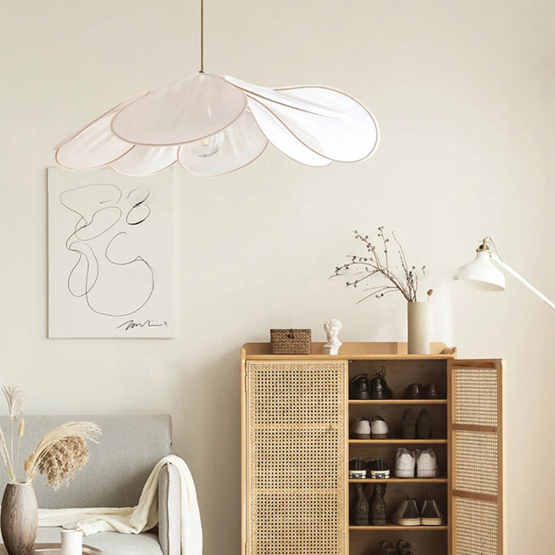 Contemporary Boho Petal Fabric Lampshade 1-Light Pendant Light For Living Room