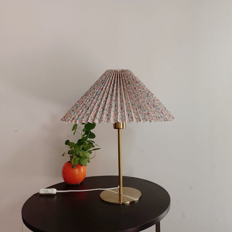 Retro Nostalgic Pleated Cloth Cover Umbrella Design 1-Light Table Lamp Lumendat