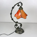 Tiffany Simple Flower Petal Resin Stained Glass 1-Light Table Lamp Lumendat
