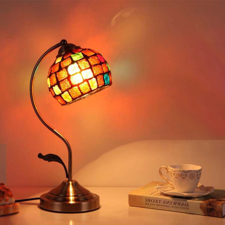 European Vintage Tiffany Round Head Glass Hardware 1-Light Table Lamp Lumendat