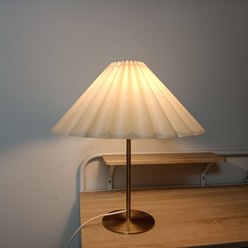 Retro Nostalgic Pleated Cloth Cover Umbrella Design 1-Light Table Lamp Lumendat