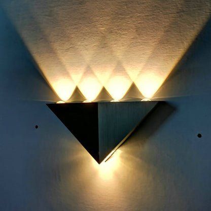 Modern Creative Aluminum Acrylic Stereo Triangle Pyramid Design LED Wall Sconce Lamp
