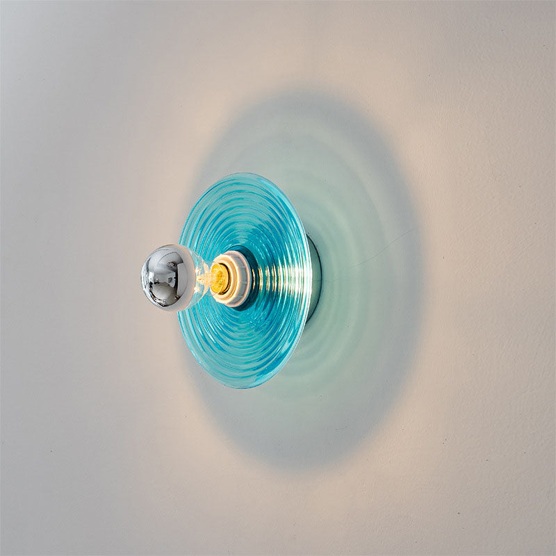 Modern Art Deco Wave Pattern Round Glass 1-Light Wall Sconce Lamp For Bedroom Lumendat
