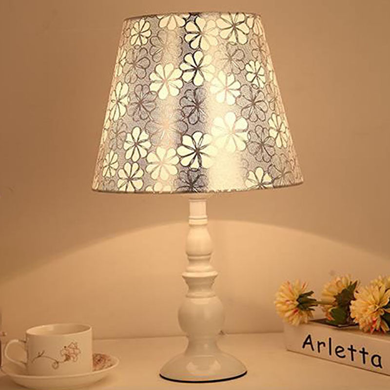 Modern Simple Floral Fabric Iron Vase Base 1-Light Table Lamp Lumendat
