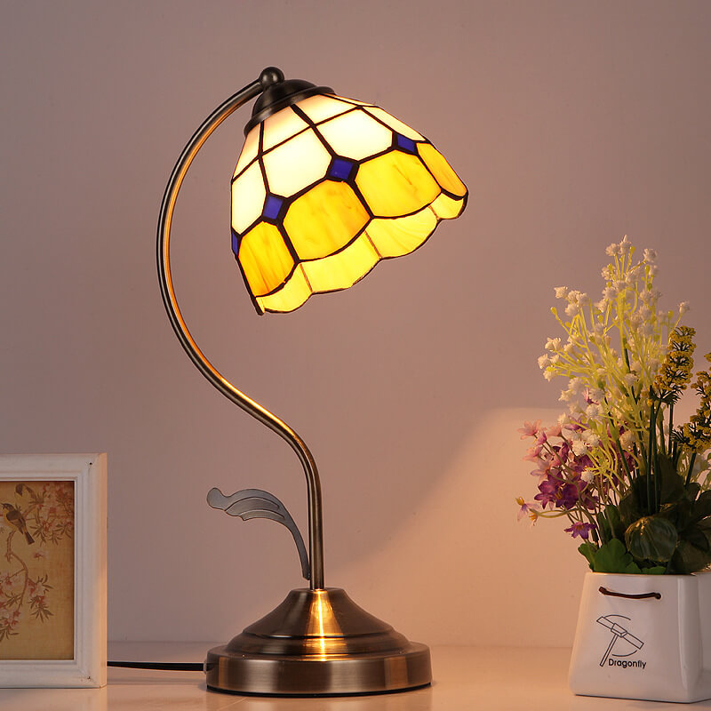 European Vintage Tiffany Round Head Glass Hardware 1-Light Table Lamp Lumendat