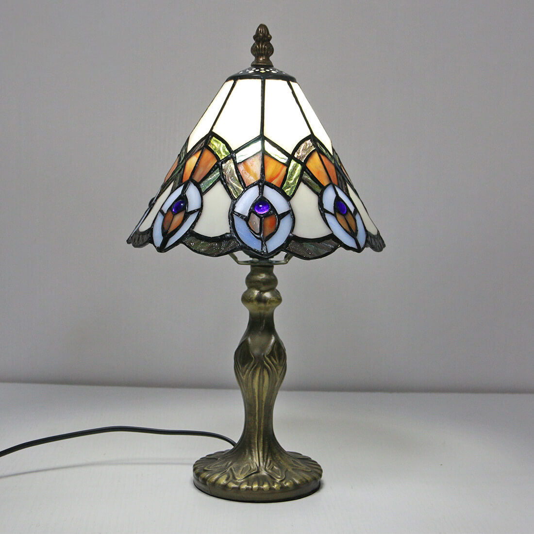 Vintage Tiffany Animal Flower Decoration Stained Glass Dome 1-Light Table Lamp Lumendat