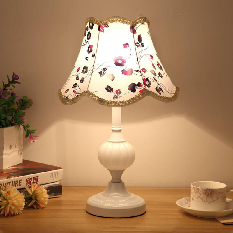 Nordic Vintage Floral Glass Fabric 1-Light Table Lamp Lumendat