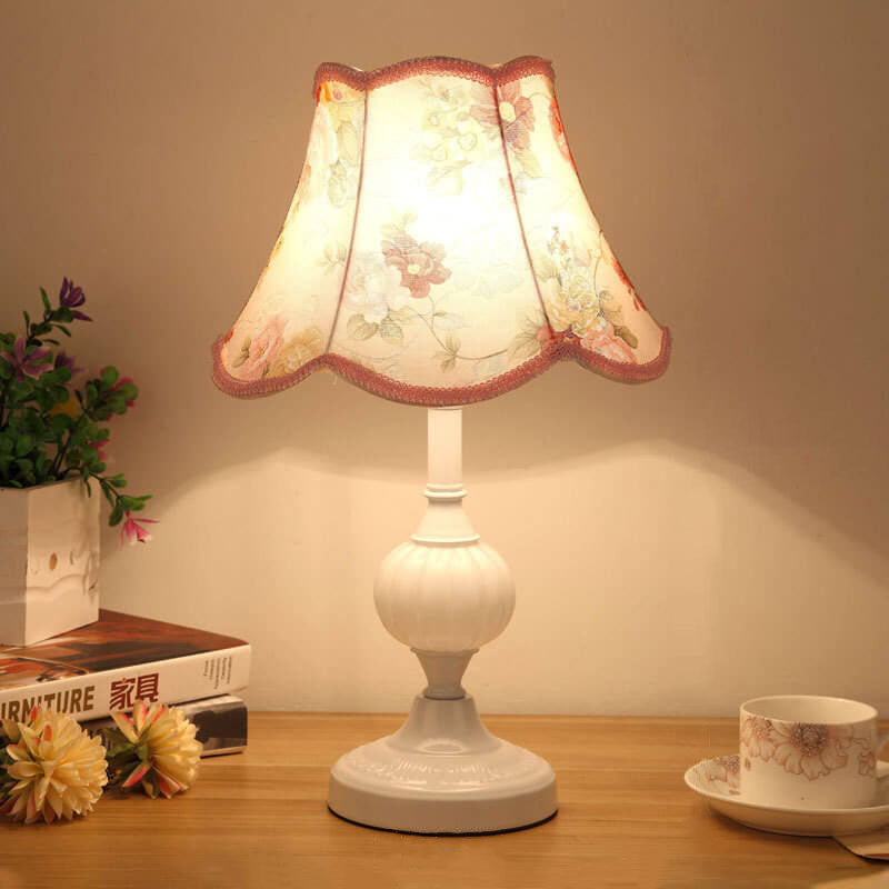 Nordic Vintage Floral Glass Fabric 1-Light Table Lamp Lumendat