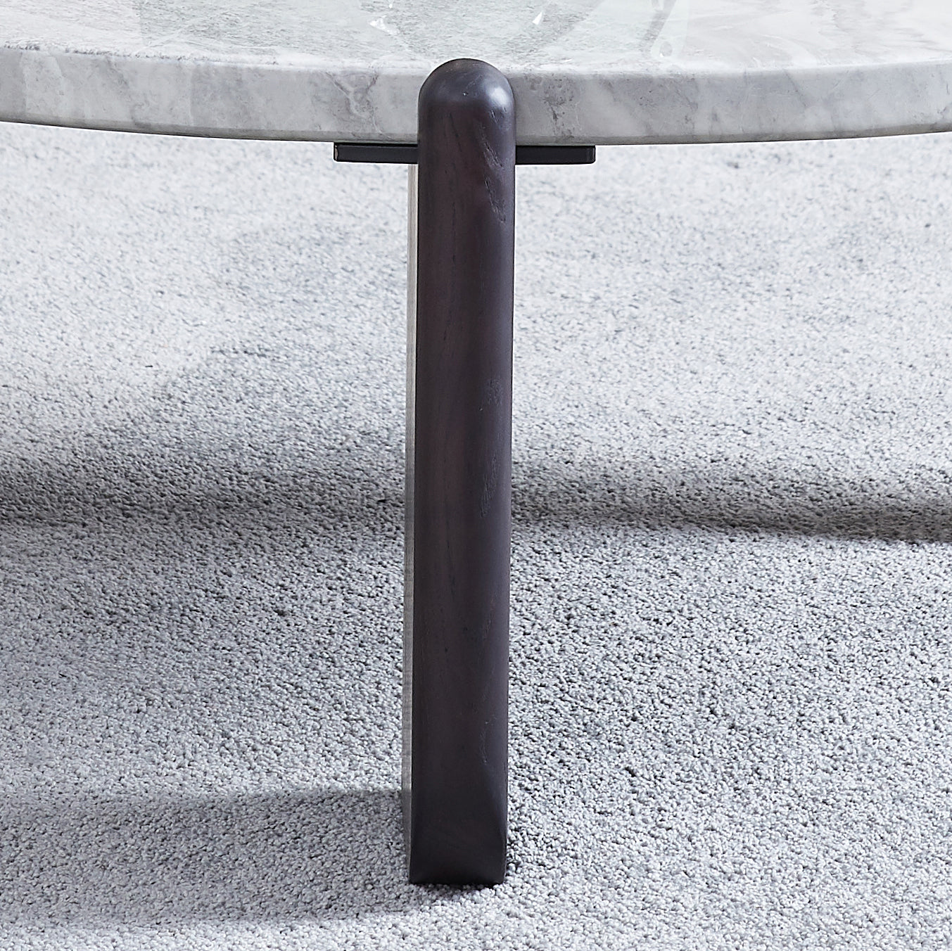 Round Faux Marble Solid Wood Coffee Table - Nordic Natural Texture Accent Table For Living Room Lumendat