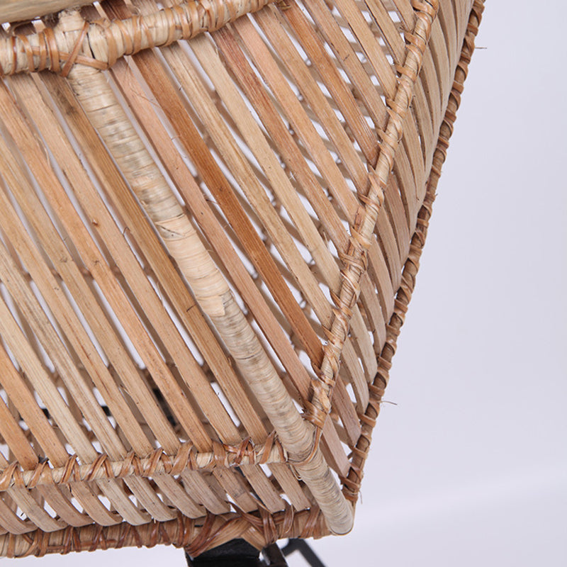 Durable Rattan & Iron Frame Armchair - Lightweight Versatile Chair For Garden Lumendat