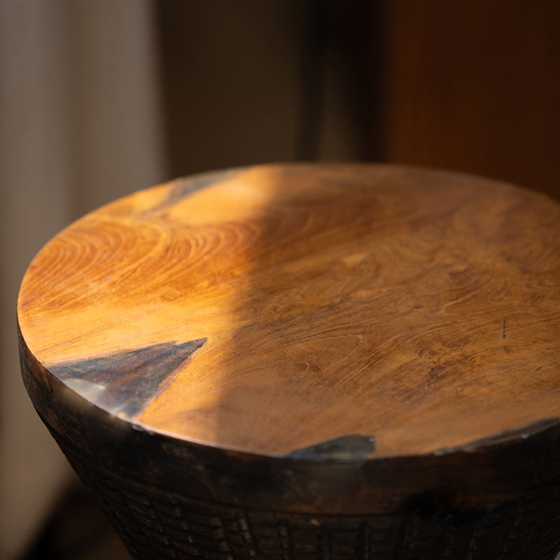 Traditional Sculptural Hourglass Coffee Table - Teak Wood Handmade Statement End Table For Living Room Lumendat
