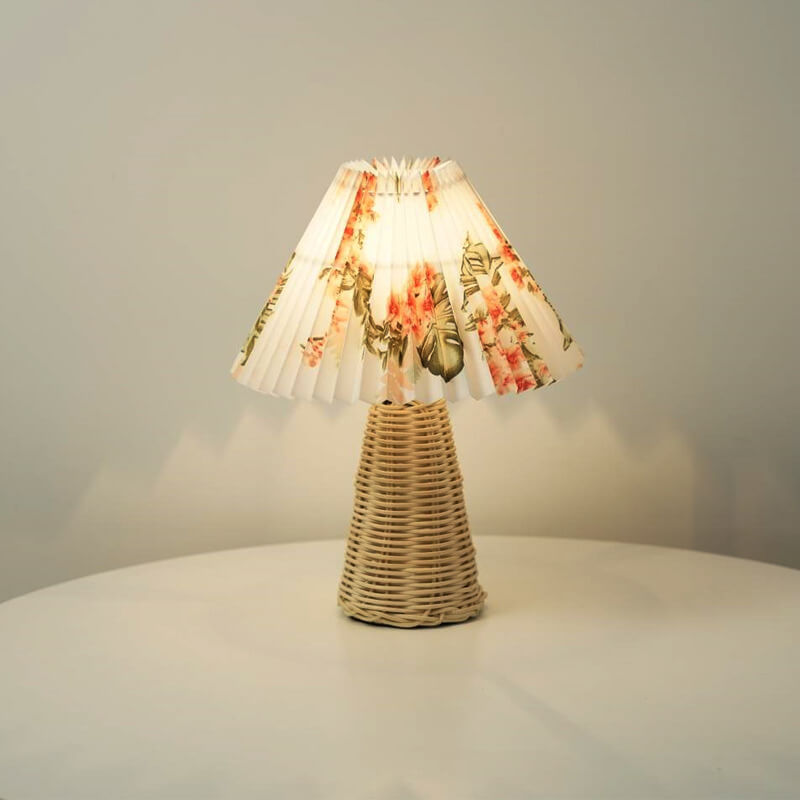 Vintage Pleated Fabric Tapered Base 1-Light Table Lamp Lumendat